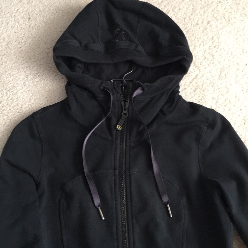Lululemon Wear with All Zip Sweatshirt 6 or 8 blk